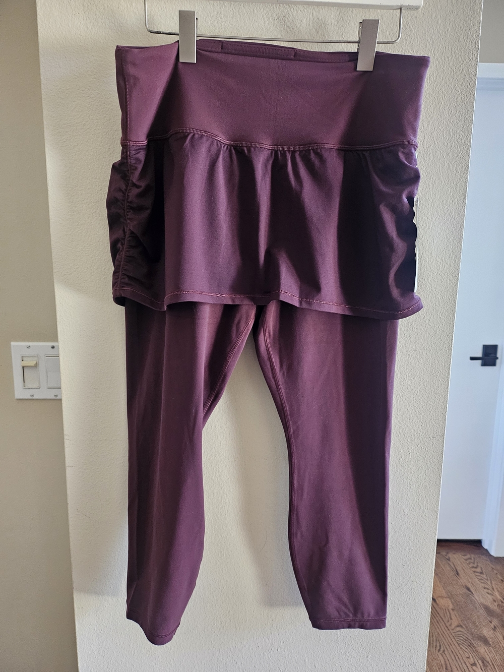 Athleta Elation 2-in-1 7/8 Tight in Powervita - Deep Plum NWT